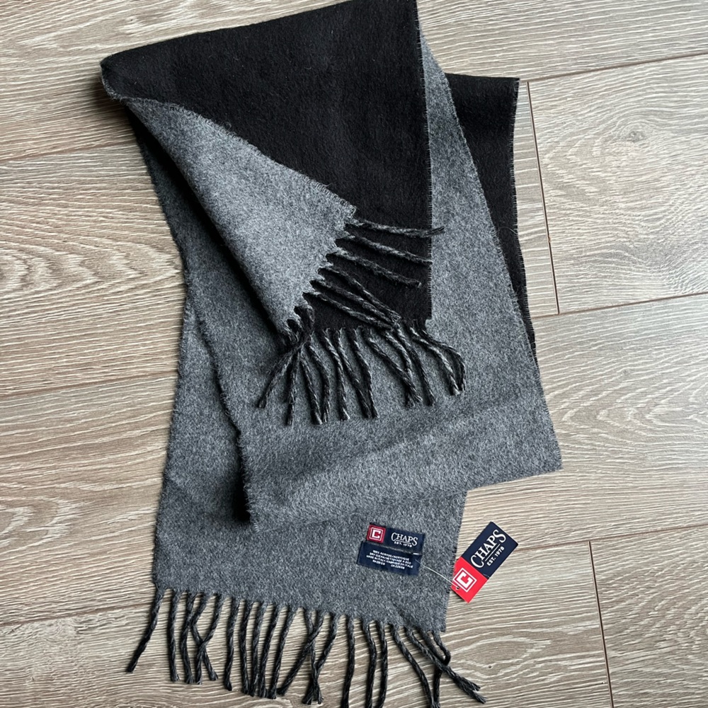 Chaps Men's Reversible Scarf NWT